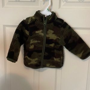 Camo fleece zip up jacket Old Navy